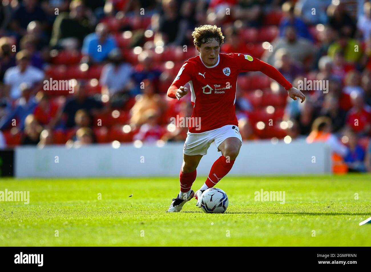 Oakwell, Barnsley, England - 18th September 2021 Callum Styles (4) of Barnsley during the game Barnsley v Blackburn, Sky Bet EFL Championship 2021/22, at Oakwell, Barnsley, England - 18th September 2021 Credit: Arthur Haigh/WhiteRosePhotos/Alamy Live News Stock Photo