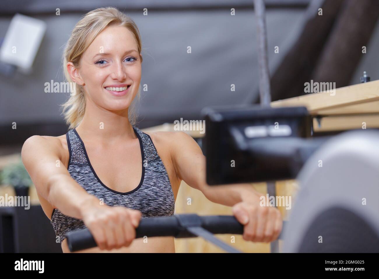 Female athlete using rowing hi-res stock photography and images - Alamy