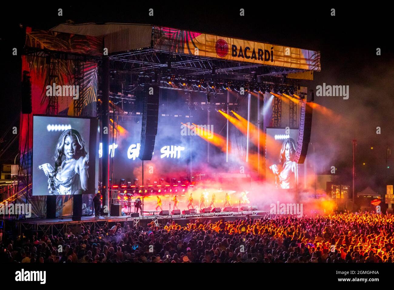 Stallion Singer Megan thee stallion on stage hi-res stock photography and images - Alamy