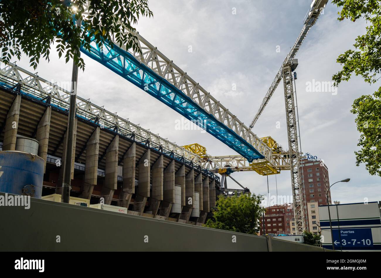 MADRID, SPAIN - SEPTEMBER 13, 2021: Cranes In The Renovation Works Of ...