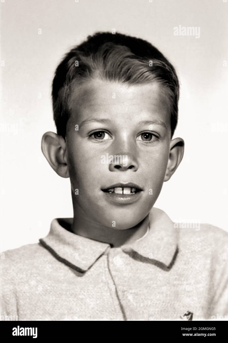 1959 , USA: The celebrated american singer and composer TOM WAITS ( born 7 december 1949 ) when was a young boy aged 10 . Unknown photographer. - HISTORY - FOTO STORICHE - personalità da bambino bambini da giovane - personality personalities when was young - INFANZIA - CHILDHOOD - BAMBINO  - BAMBINI - CHILDREN - CHILD - MUSIC - MUSICA - cantante - COMPOSITORE - PORTRAIT - RITRATTO  --- ARCHIVIO GBB Stock Photo