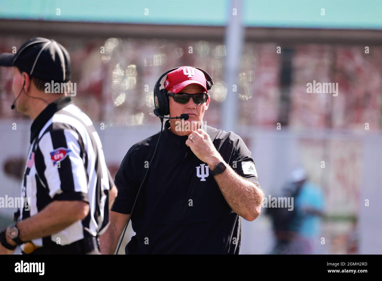 Bloomington, United States. 18th Sep, 2021. Indiana University's coach Tom Allen coaches against University of Cincinnati during an NCAA football game at Memorial Stadium. IU lost to Cincinnati 38-24. Credit: SOPA Images Limited/Alamy Live News Stock Photo