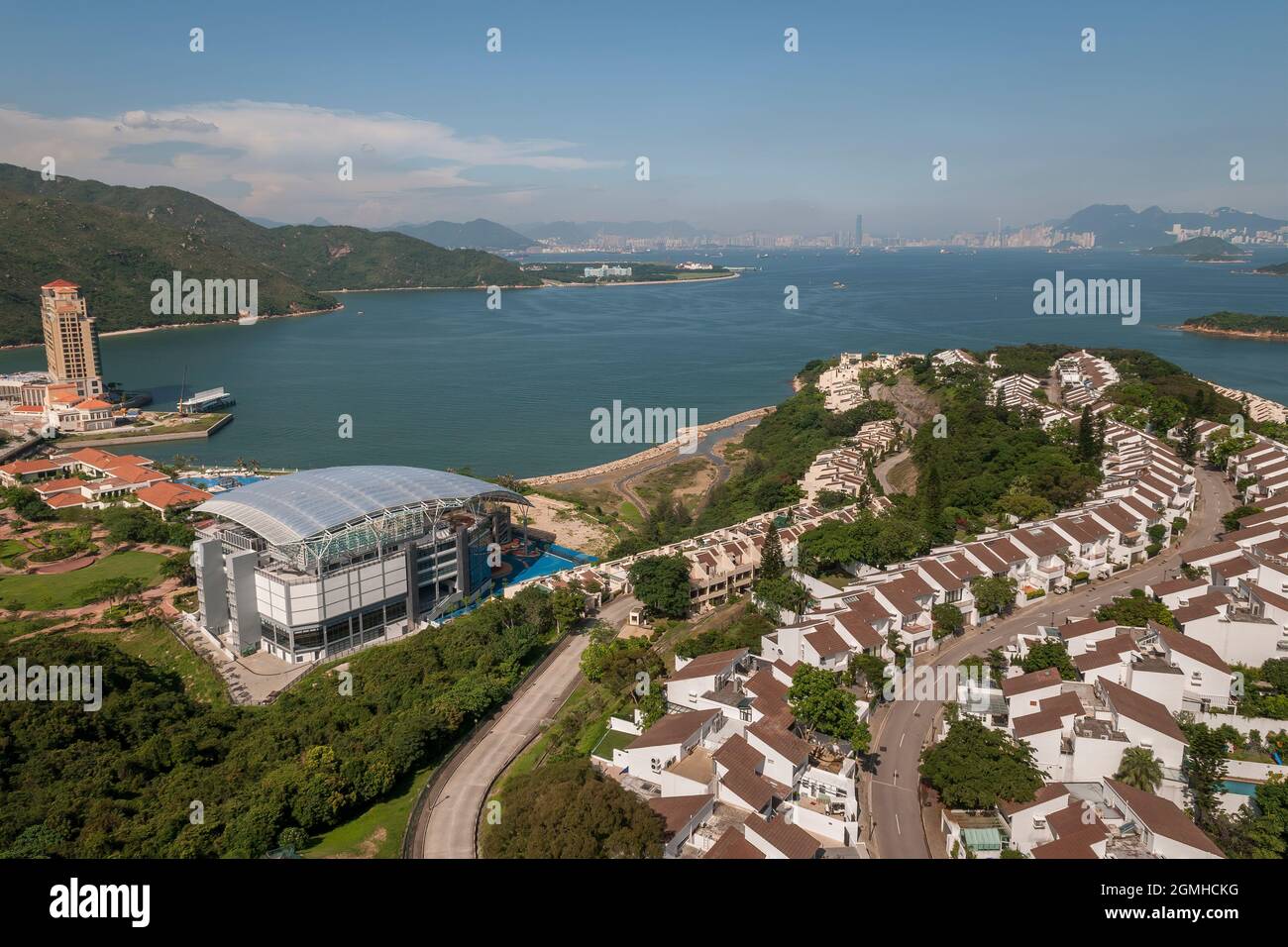 Canopy roof hires stock photography and images Alamy