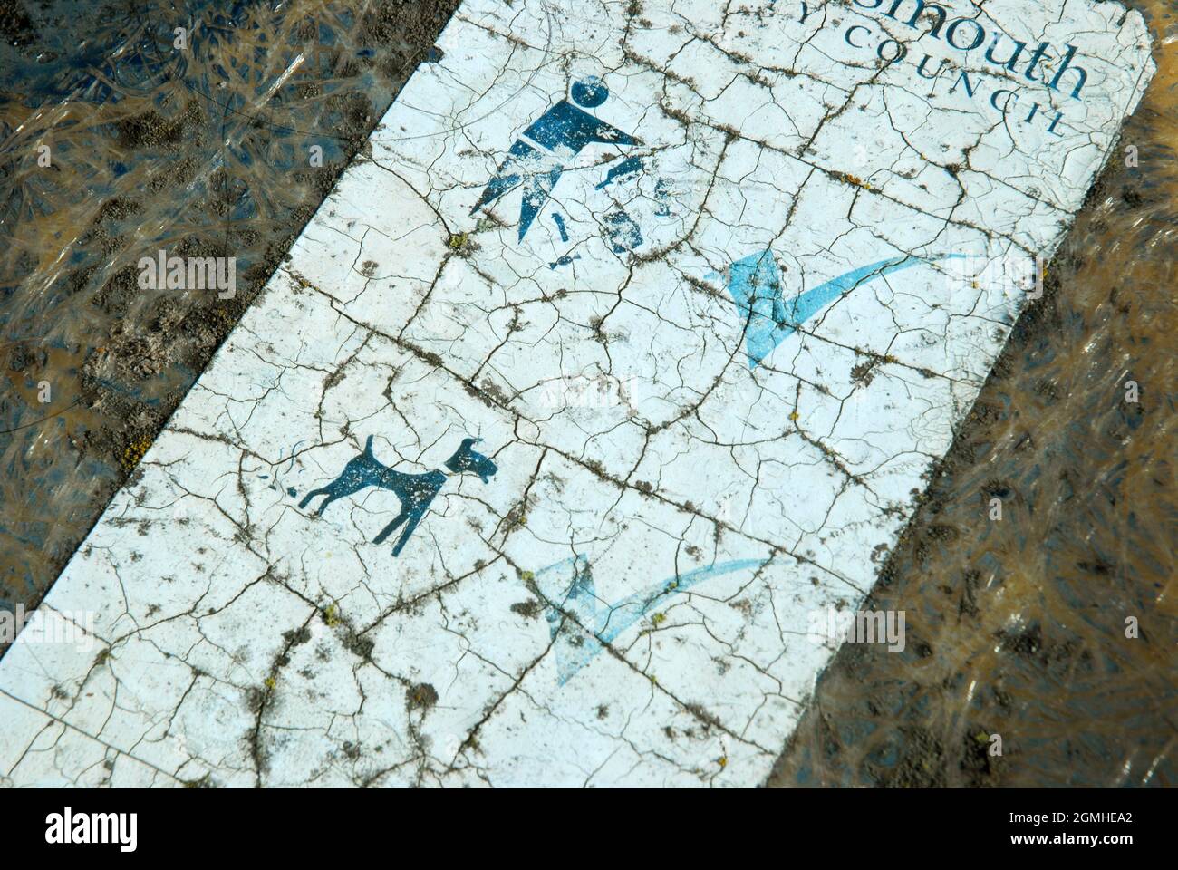 Portsmouth city council bin sign hires stock photography and images