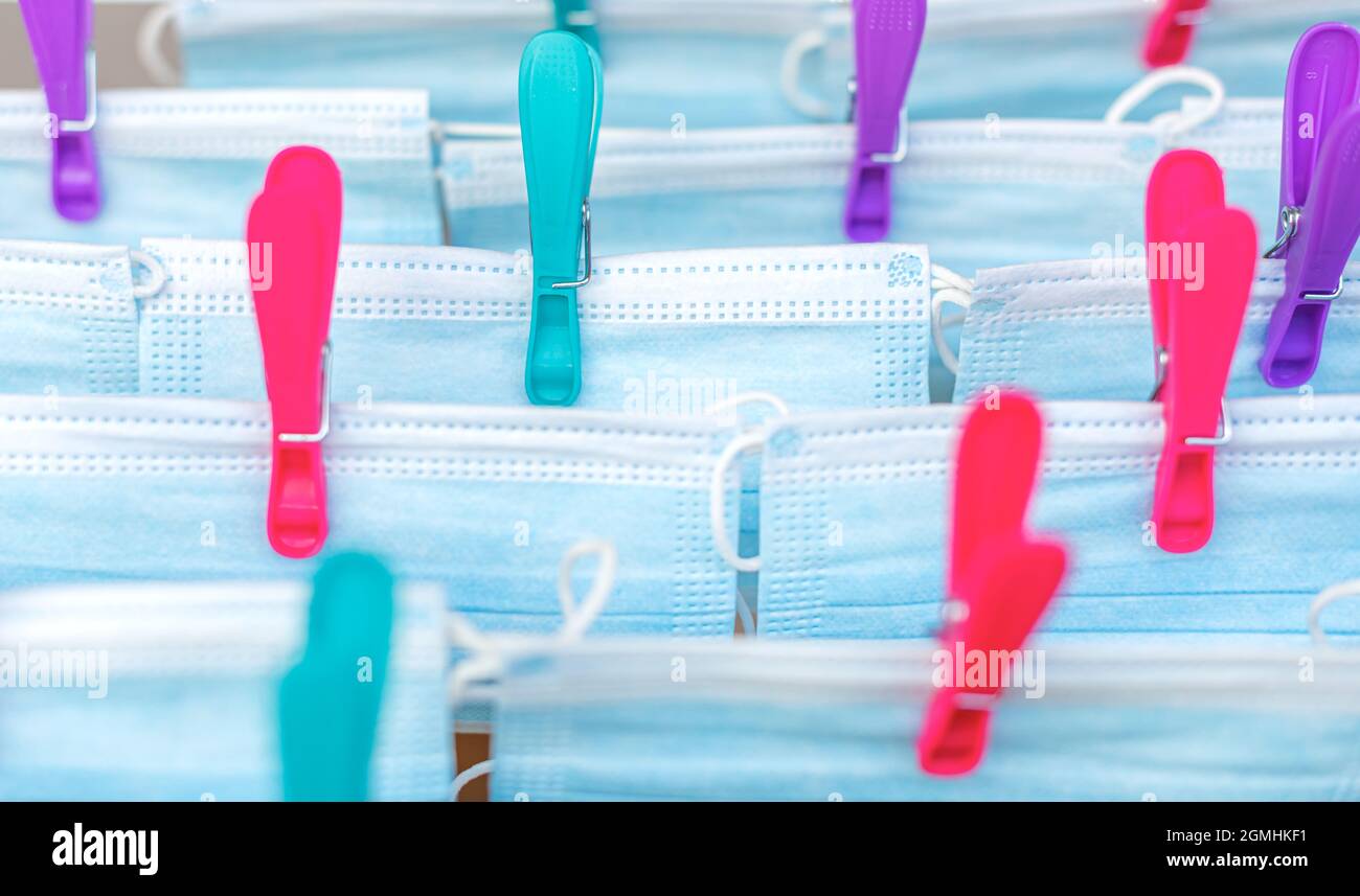 White reusable medical masks hi-res stock photography and images - Alamy