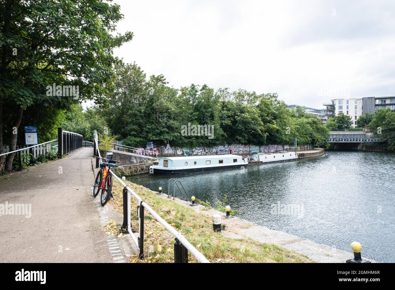 towpath by Old Ford Lock (Lock 19) on the River Lea Navigation canal at Old Ford, Fish Island,  London Stock Photo