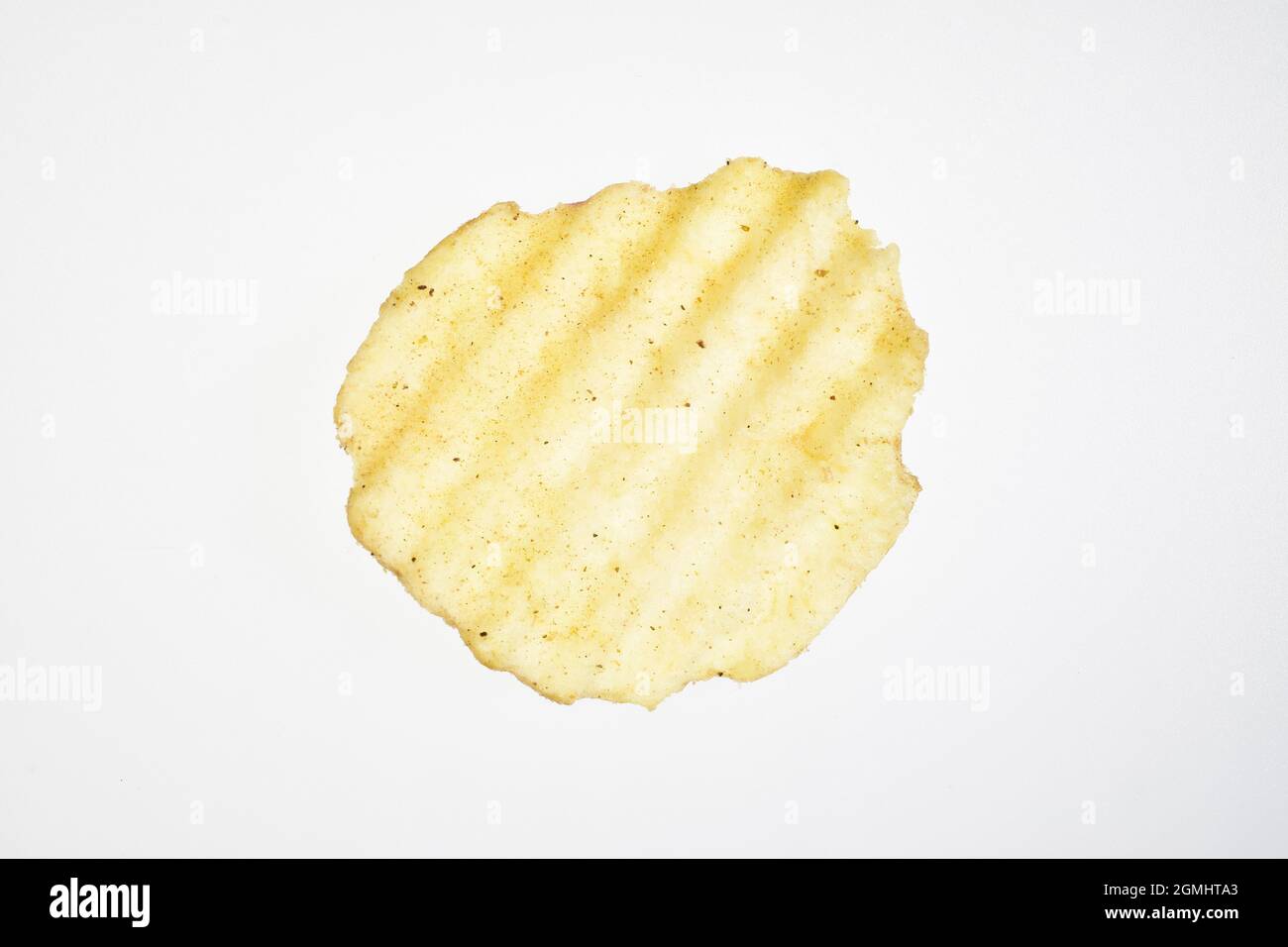 https://c8.alamy.com/comp/2GMHTA3/top-view-of-single-potato-chip-isolated-on-white-background-with-clipping-path-2GMHTA3.jpg
