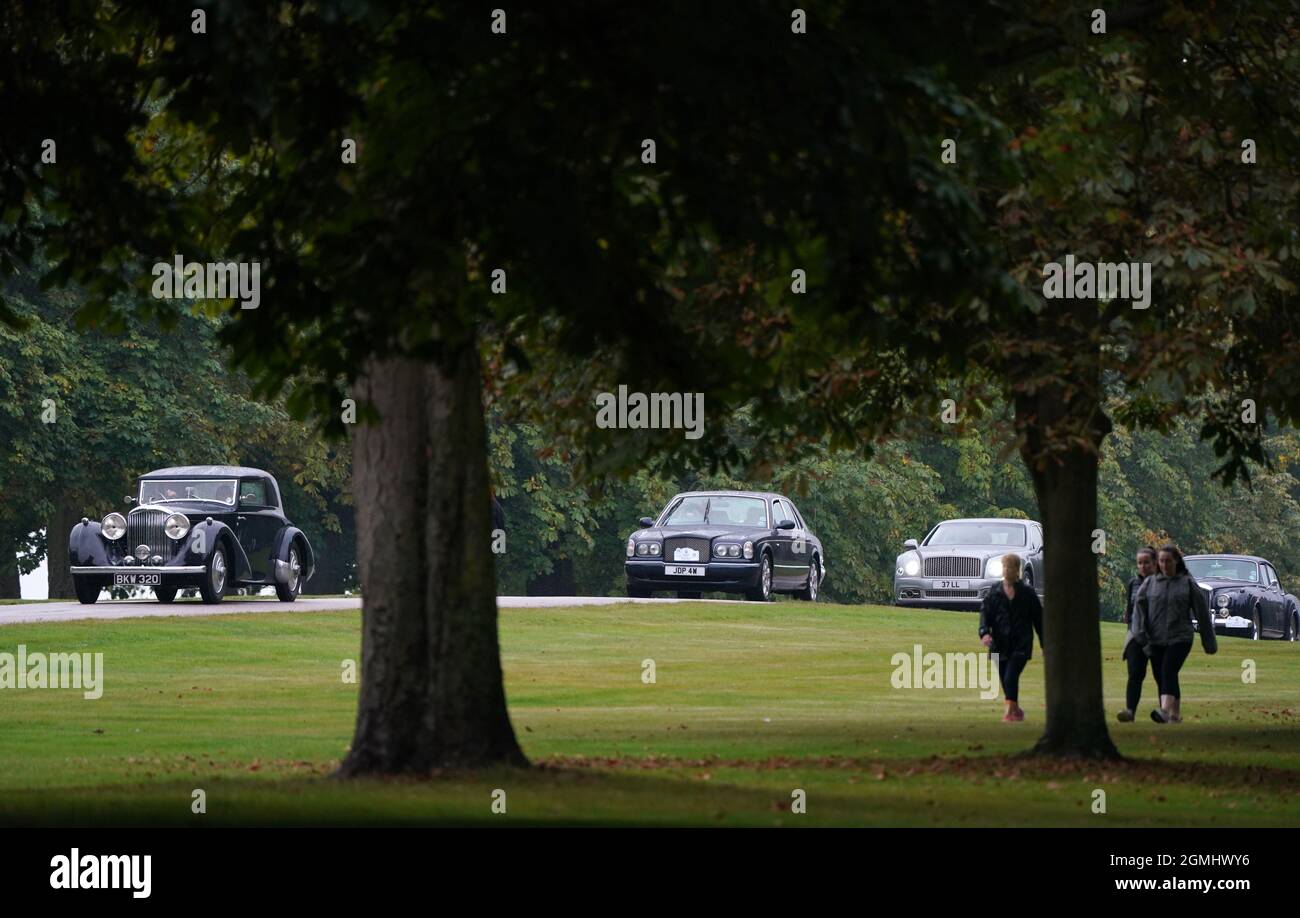 Classic cars belonging to members of the International Club for Rolls Royce and Bentley Enthusiasts make their way the Long Walk during an escorted parade through the Great Park to Windsor Castle in aid of The Prince Philip Trust Fund. Picture date: Sunday September 19, 2021. Stock Photo