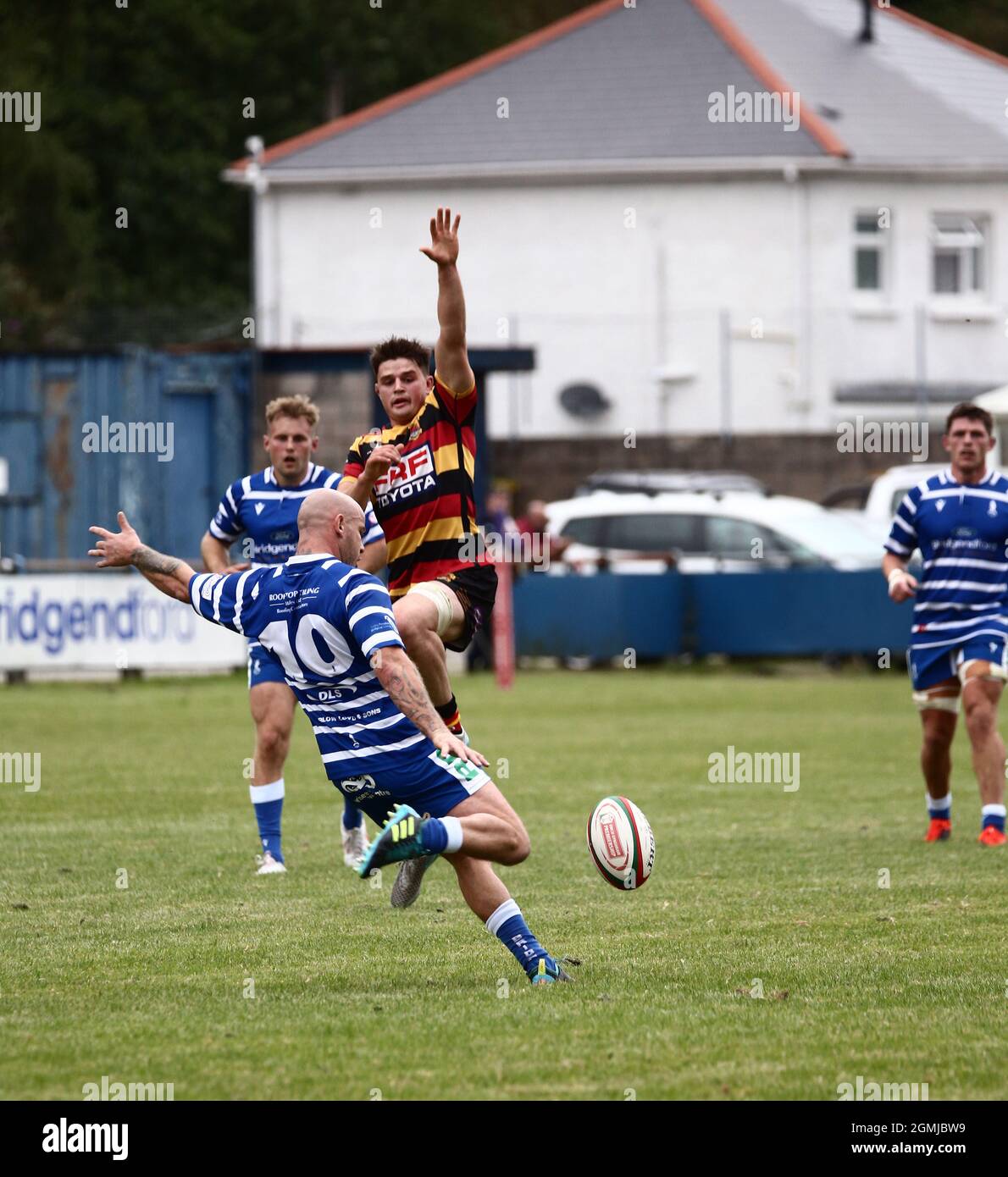 Bridgend Ravens RFC v Carmarthen Quins RFC Stock Photo - Alamy