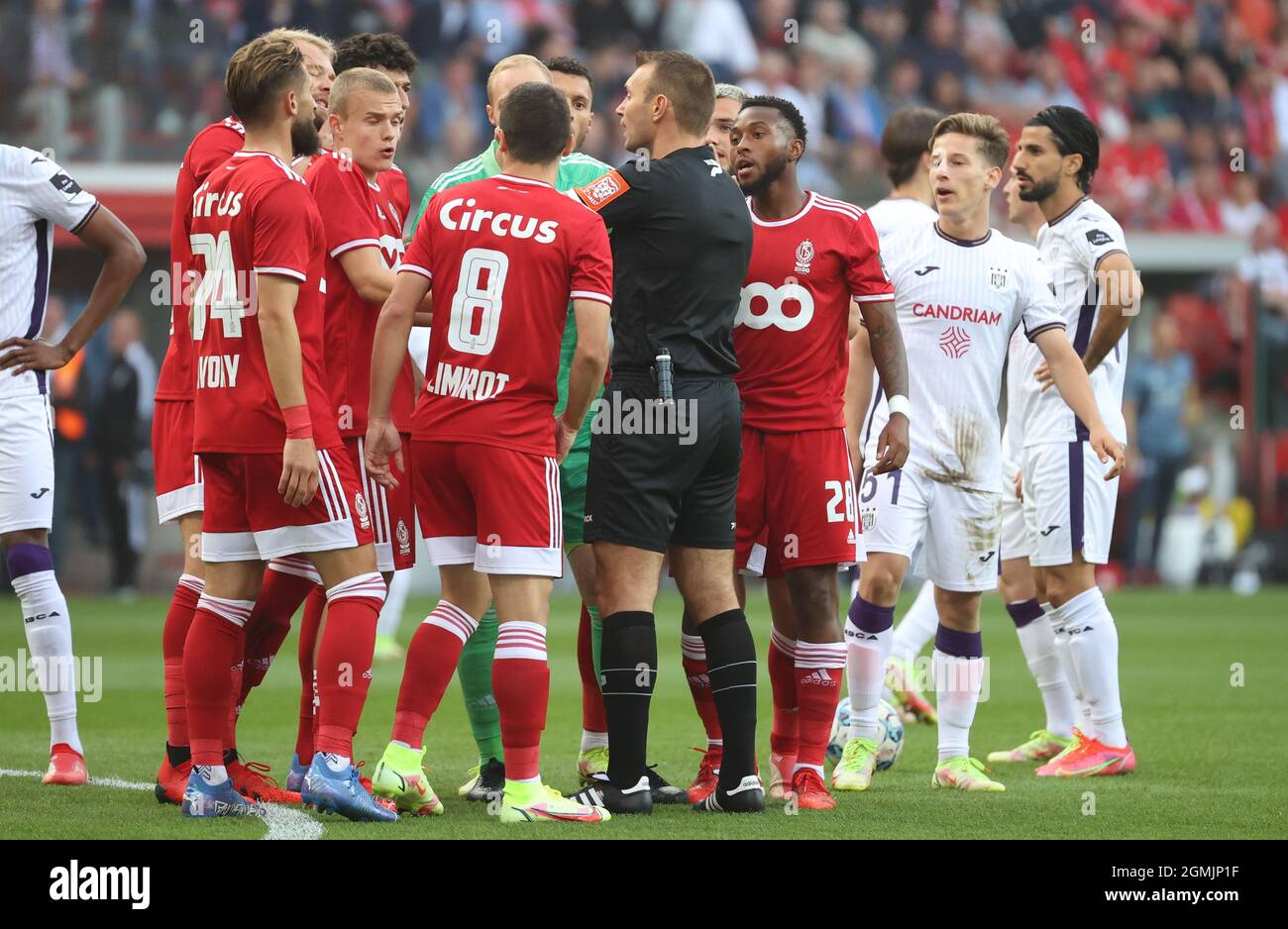 referee Nicolas Laforge pictured during a soccer match between Standard ...