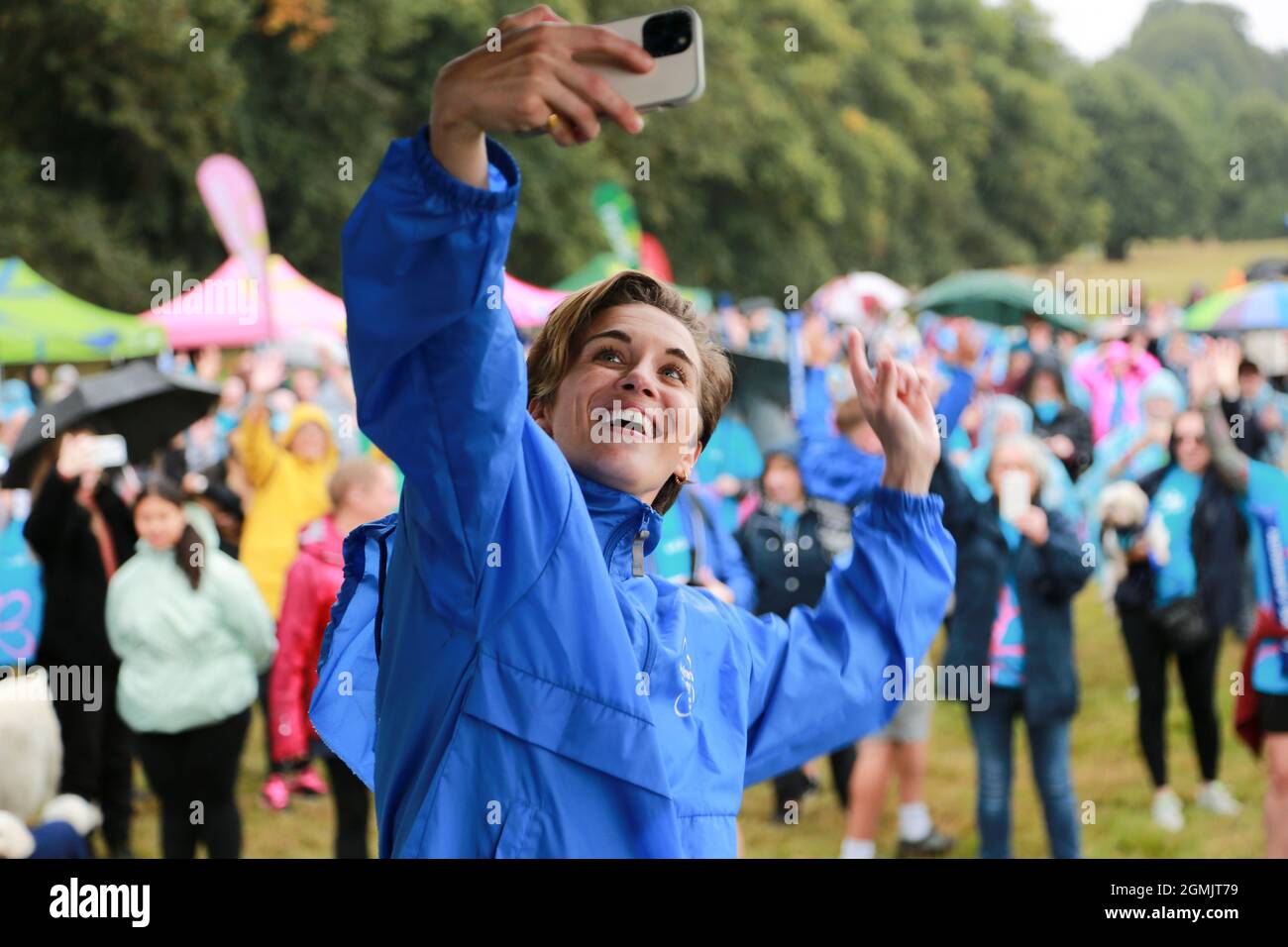 Non Exclusive: ***NO MAIL ONLINE UNLESS AGREED***British actress Vicky McClure joined a tide of people who went the extra mile to raise money for peop Stock Photo