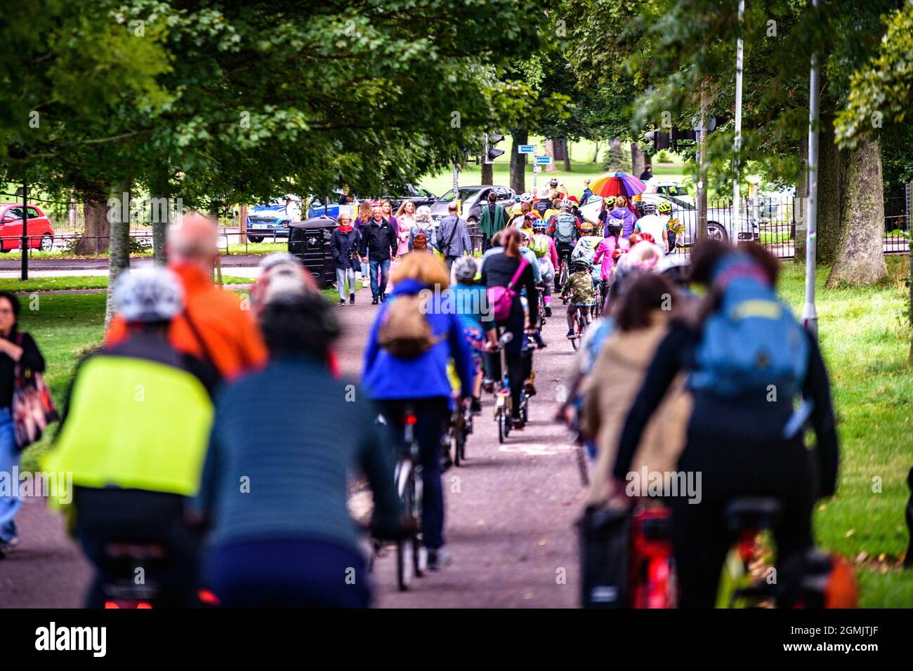 Edinburgh, Scotland. Sunday 19 September 2021. Participants at the