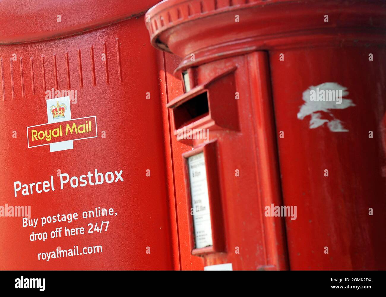 Royal mail post boxes hires stock photography and images Alamy