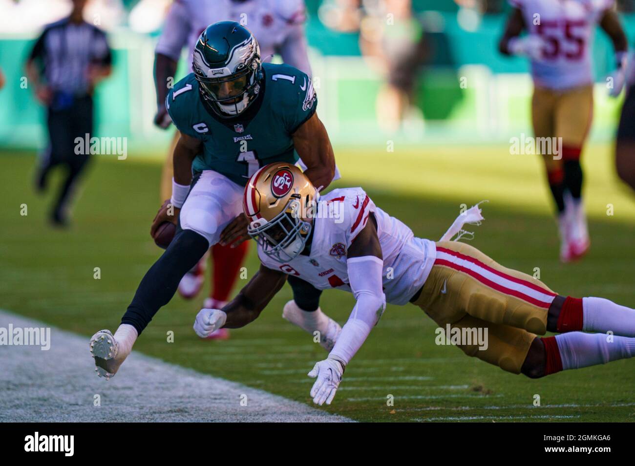 September 19, 2021 Philadelphia Eagles quarterback Jalen Hurts (1) runs with the ball as San