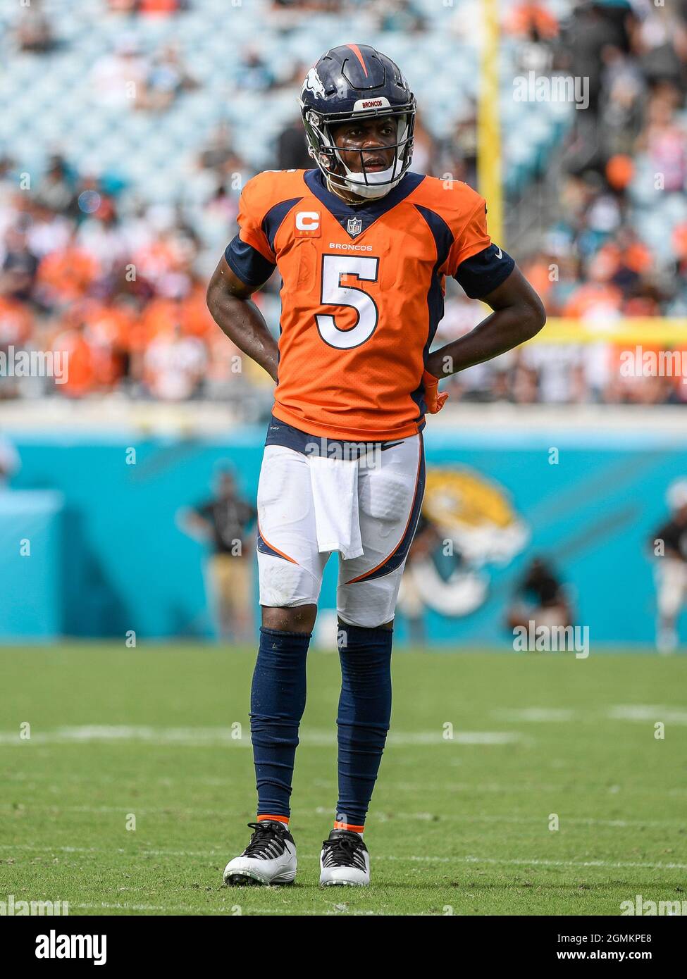 Jacksonville, FL, USA. 19th Sep, 2021. Denver Broncos head coach Vic Fangio  during 2nd half NFL football game between the DenverBroncos and the  Jacksonville Jaguars. Denver defeated Jacksonville 23-13 at TIAA Bank