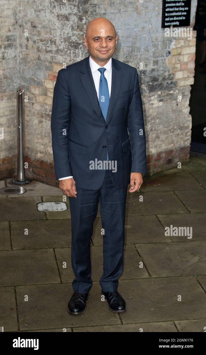 Suns who cares wins awards 2021 hi-res stock photography and images - Alamy