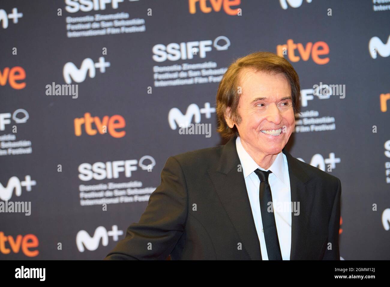 September 19, 2021, Donostia / San Sebastian, Euskadi, Spain: Raphael attended 'Raphaelismo' Red Carpet during 69th San Sebastian International Film Festival at Victoria Eugenia Theatre on September 20, 2021 in Donostia / San Sebastian, Spain (Credit Image: © Jack Abuin/ZUMA Press Wire) Stock Photo