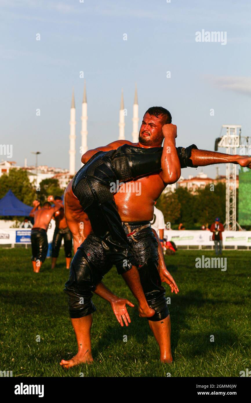 Oil wrestle turkey hi-res stock photography and images - Alamy