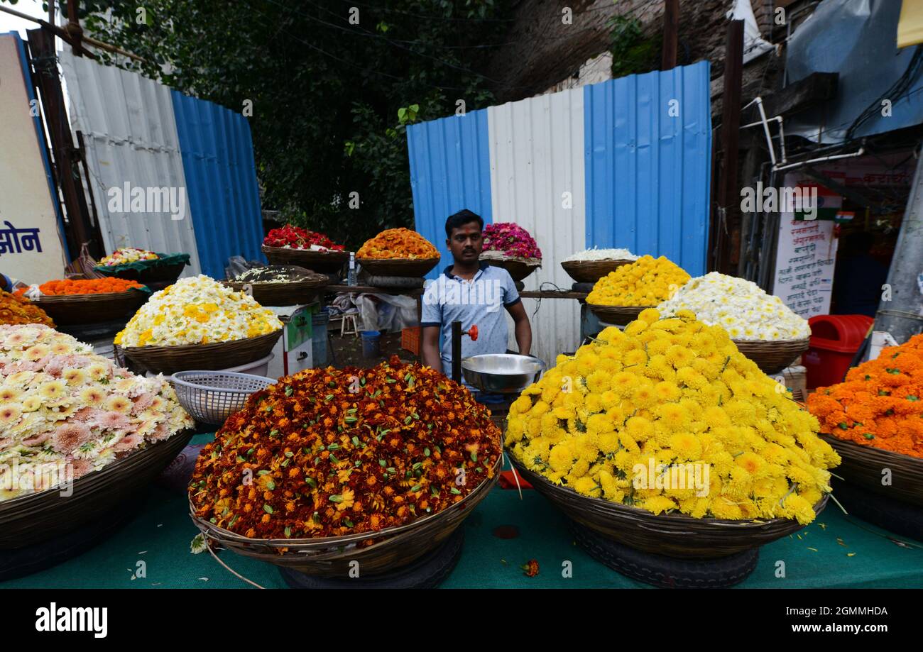 Pune vendor hires stock photography and images Alamy