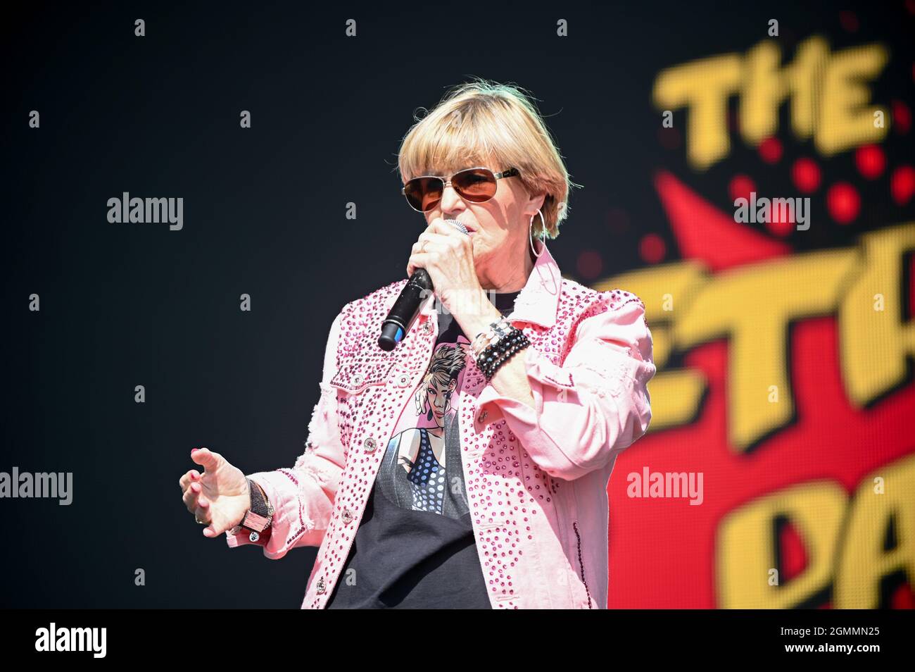 Hazel Dean Performing at , Lets Rock 80s  , Leeds , UK , 18.09.2021 Stock Photo
