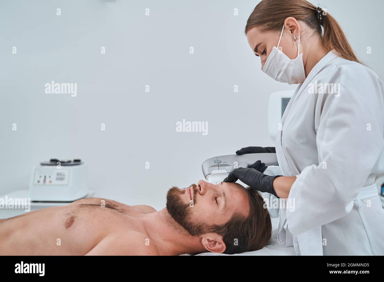 Non surgical skin tightening hi-res stock photography and images - Alamy