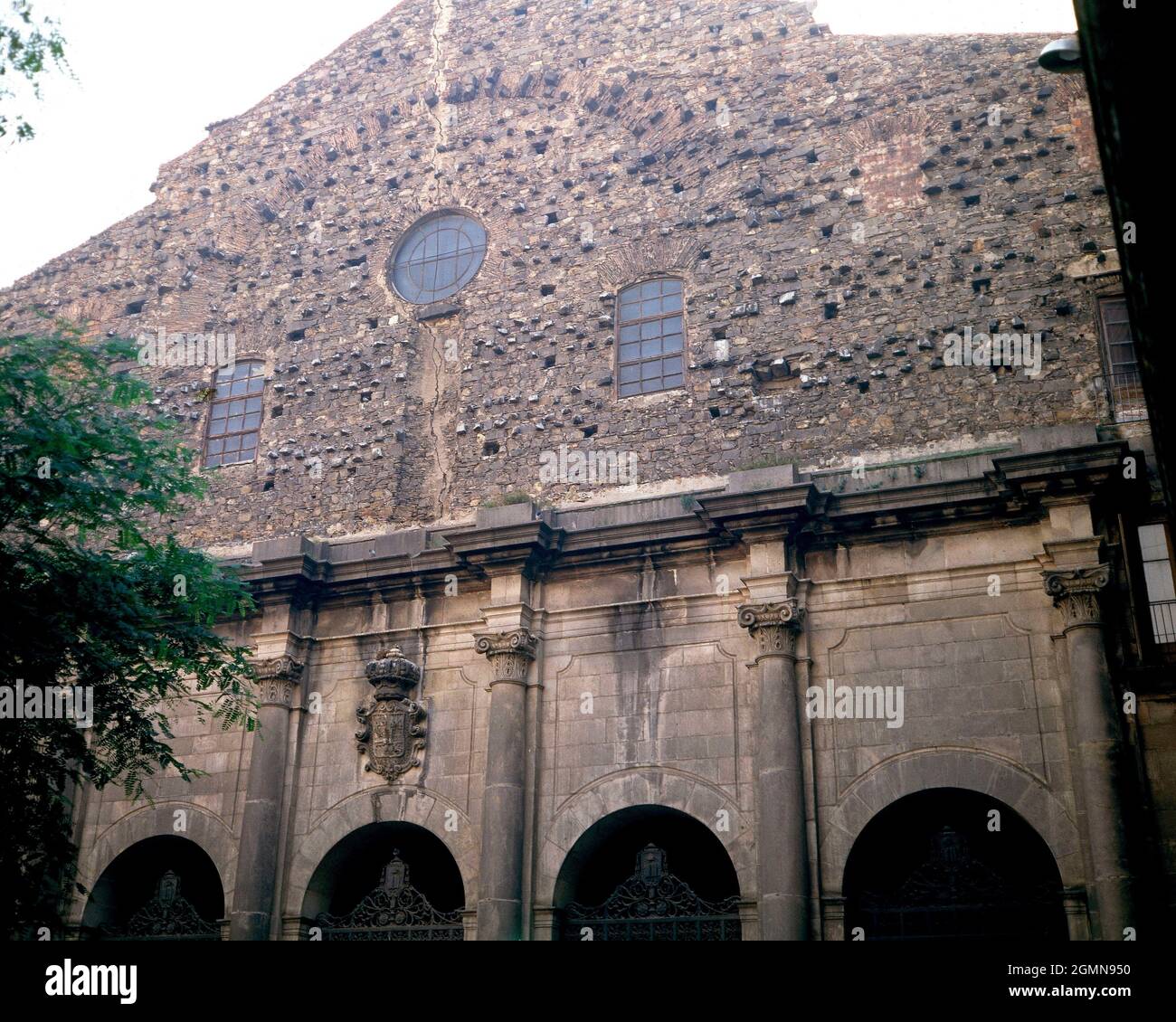 EXTERIOR DE LA IGLESIA DE SAN AGUSTIN DE BARCELONA Location exterior-de-la-iglesia-de-san-agustin-de-barcelona-location