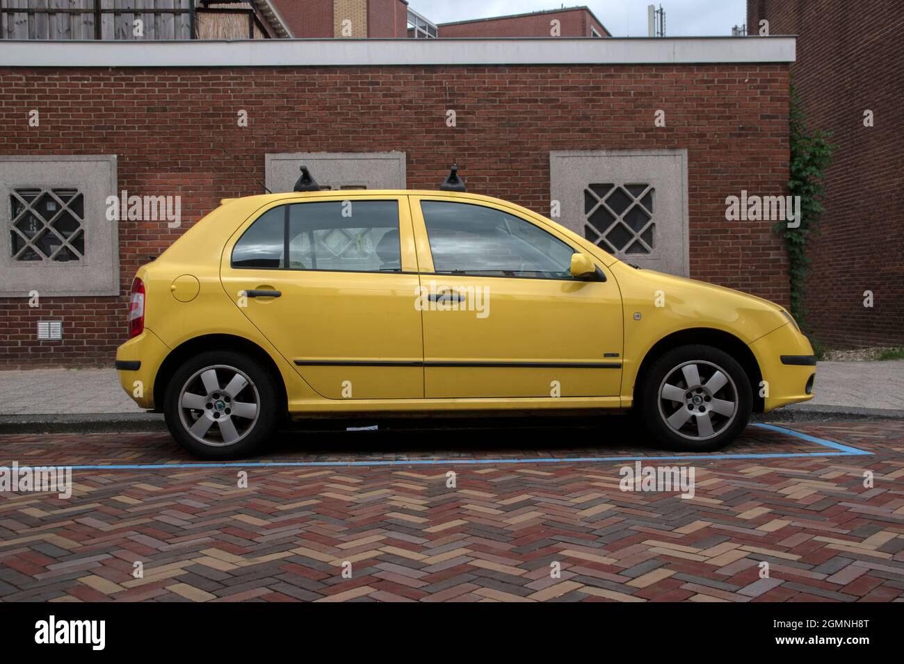 Yellow skoda hi-res stock photography and images - Page 2 - Alamy