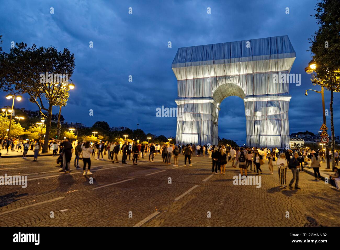 Paris, France. 18th Sep, 2021. Artistic installation by the late artists Christo Vladimiroff Javacheff and his wife Jeanne-Claude Denat de Guillebon. Stock Photo