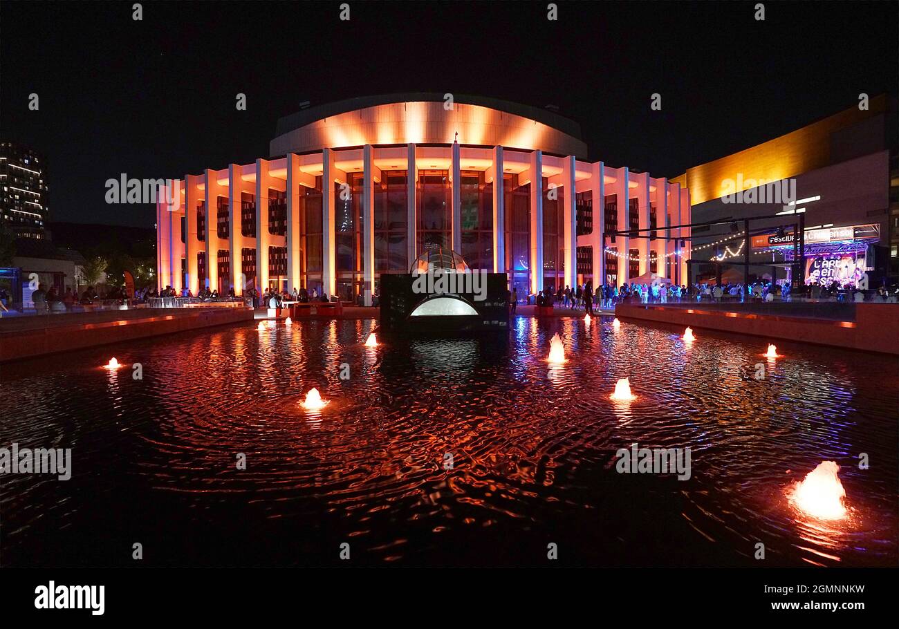 Opera place des best sale arts