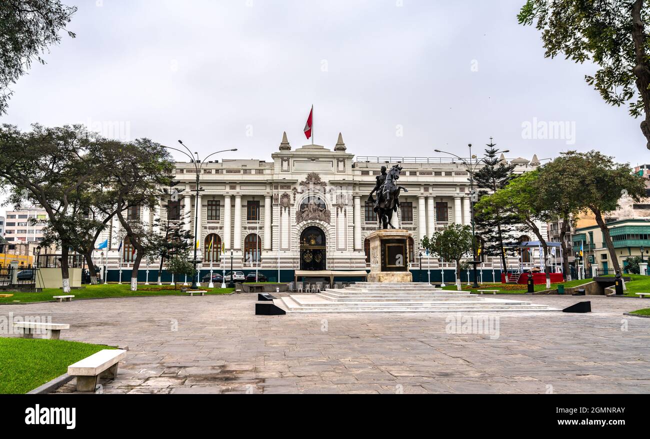 The Legislative Palace of Peru with a statue of Simon Bolivar in Lima Stock Photo
