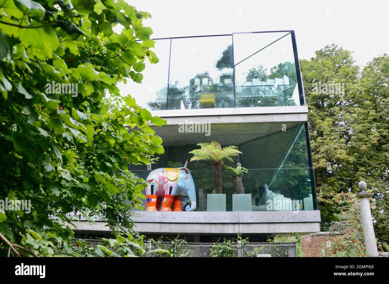 Expensive house highgate hires stock photography and images Alamy