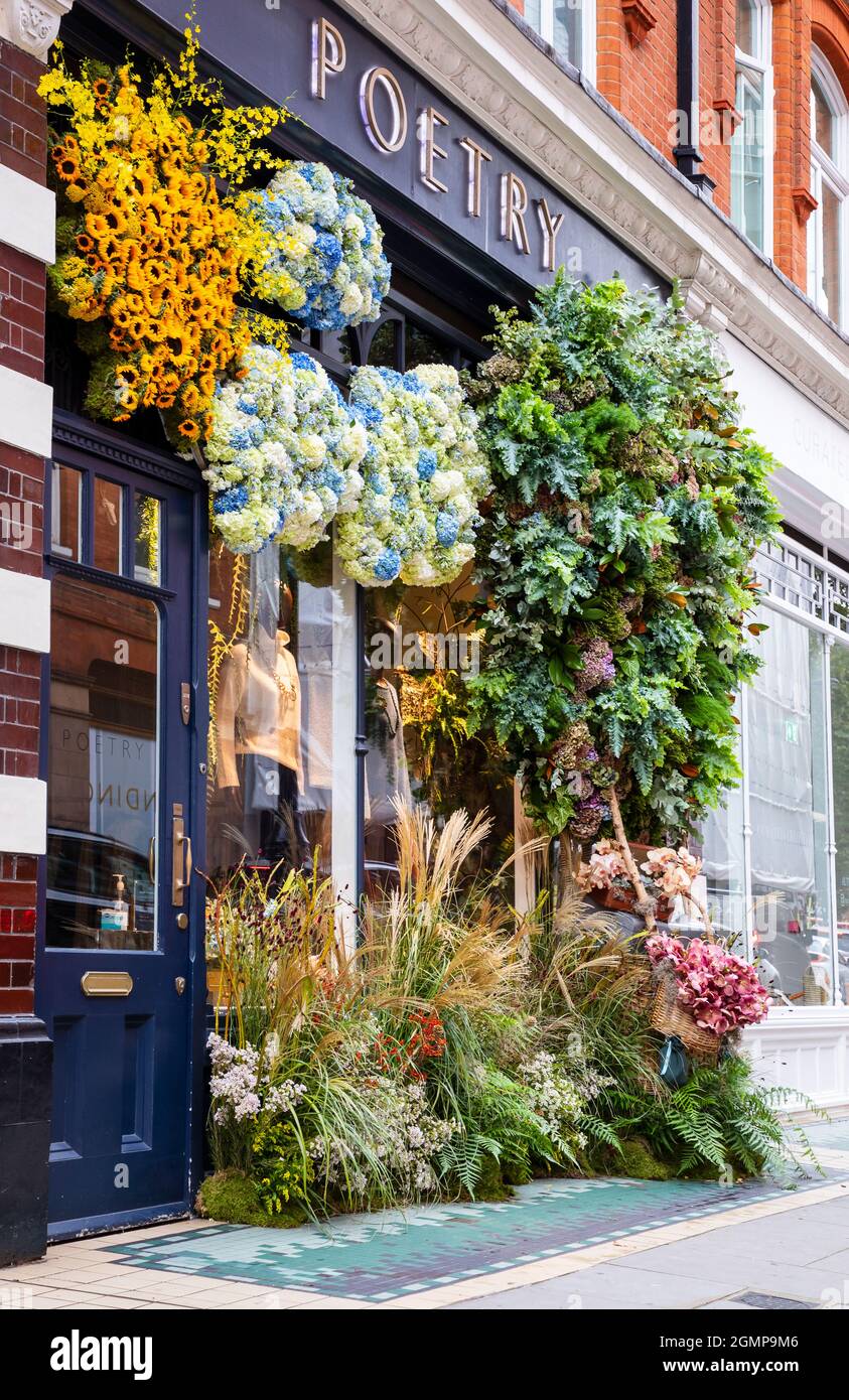 London, September 20, 2021: Streets of Chelsea get decorated with floral displays for anuual Chelsea in Bloom competition. Stock Photo