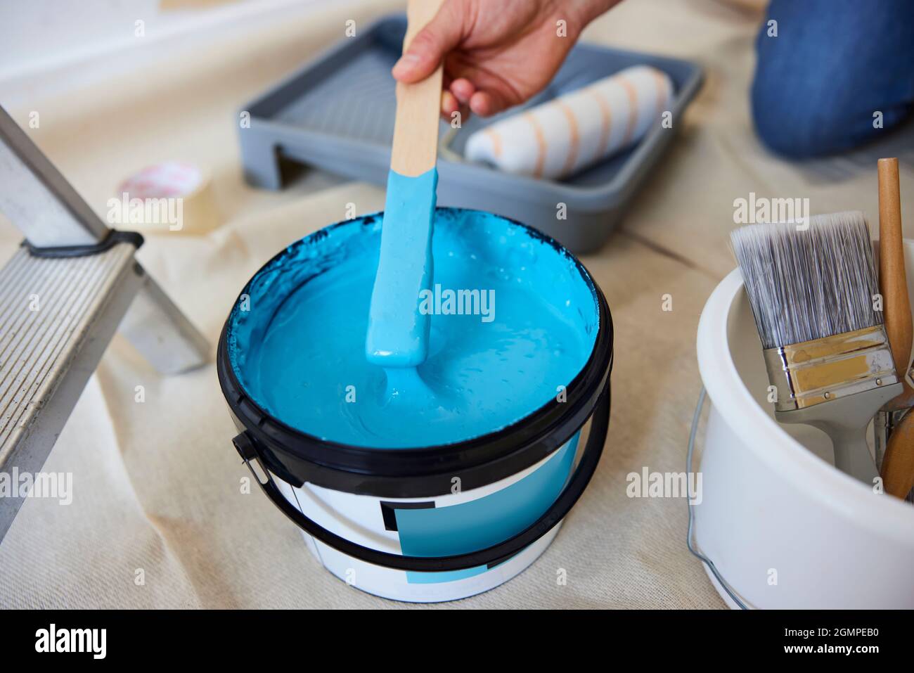 Paint painting decorating hires stock photography and images Alamy