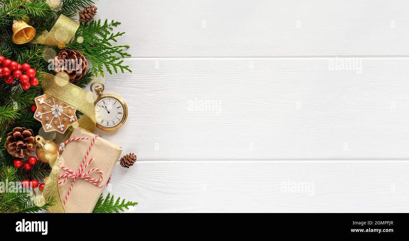 Fir tree branches pocket hi-res stock photography and images - Alamy