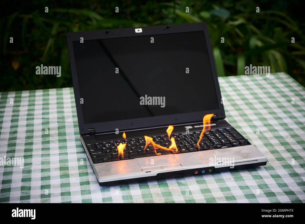Battery failure hires stock photography and images Alamy