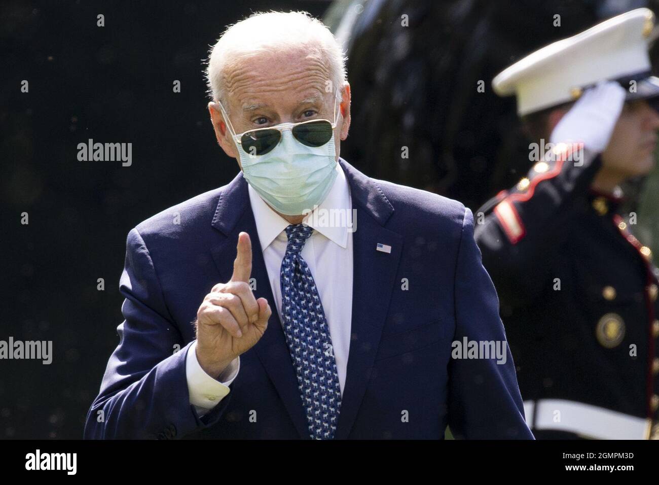 Washington, United States. 20th Sep, 2021. U.S. President Joe Biden gestures on the South Lawn of the White House after arriving by Marine One on the South Lawn of the White House, in Washington, DC, on Monday, September 20, 2021. President Biden is scheduled to depart for New York City later in the day for meetings at the UN. Photo by Michael Reynolds/UPI Credit: UPI/Alamy Live News Stock Photo