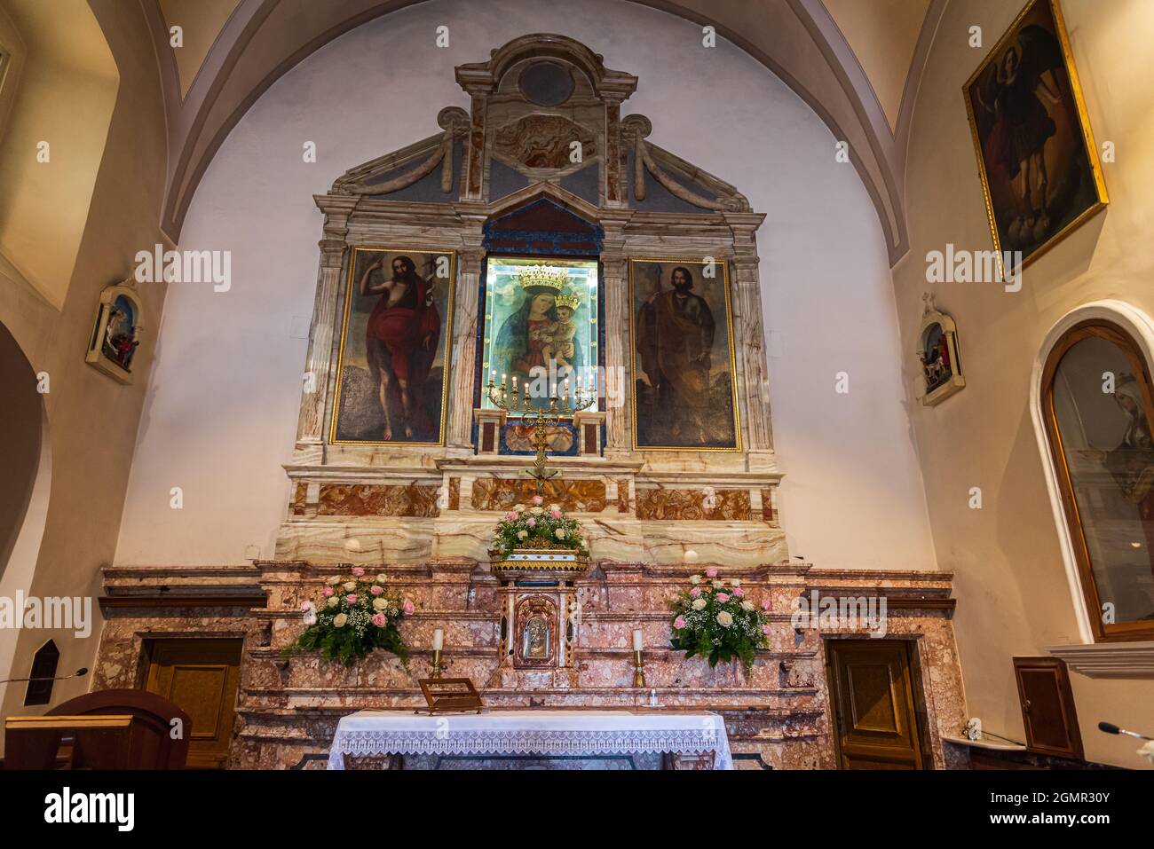 Rectangular Churches The church has a rectangular plan with a simple façade, decorated by a ...