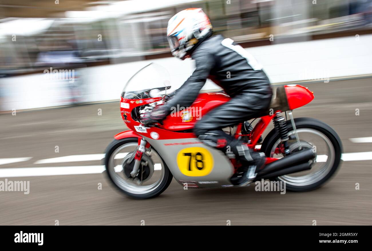 Goodwood, UK. 19th Sep, 2021. The MV Agusta 500/3 ridden by Michael Dunlop and Steve Plater in the pits in the Barry Sheen Memorial Trophy at the Goodwood Revival Festival at the Goodwood Circuit, Sussex, UK on 19 September 2021. Photo by Phil Hutchinson. Editorial use only, license required for commercial use. No use in betting, games or a single club/league/player publications. Credit: UK Sports Pics Ltd/Alamy Live News Stock Photo