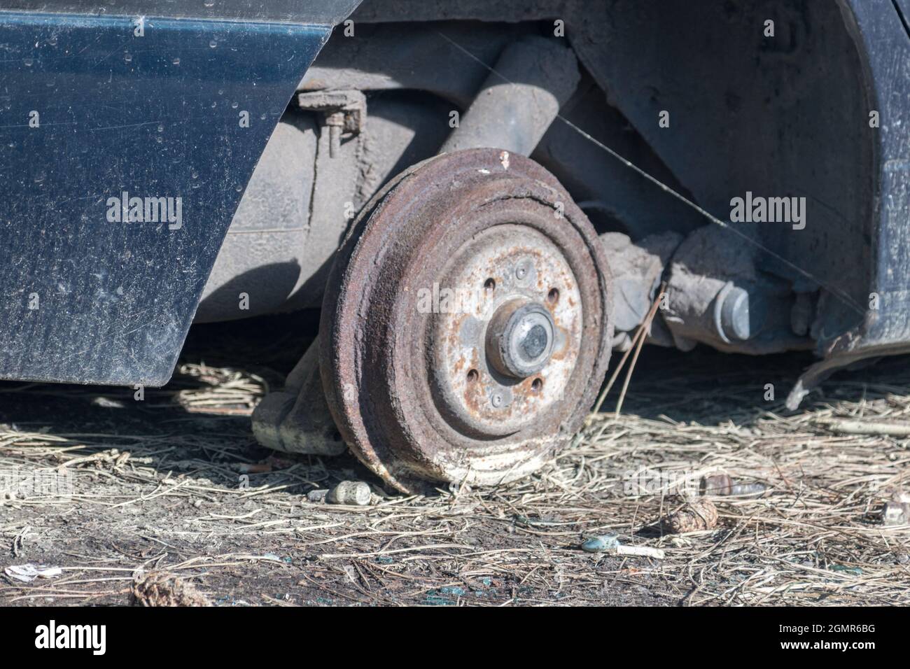 Rusted brake drums. Rear brake drum set at suv and pick up car Stock Photo Alamy