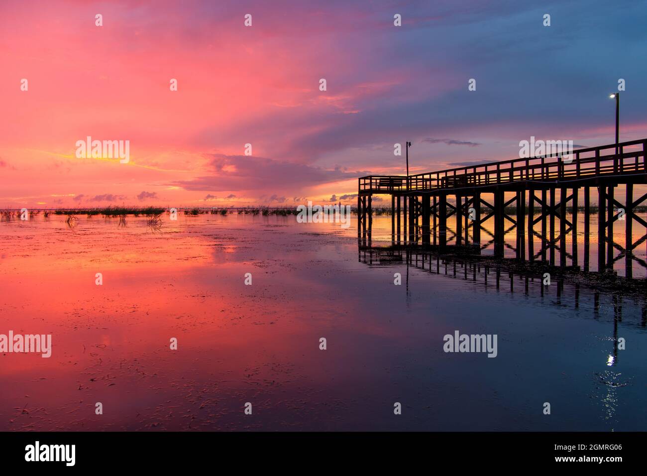 Mobile bay pier twilight hi-res stock photography and images - Alamy