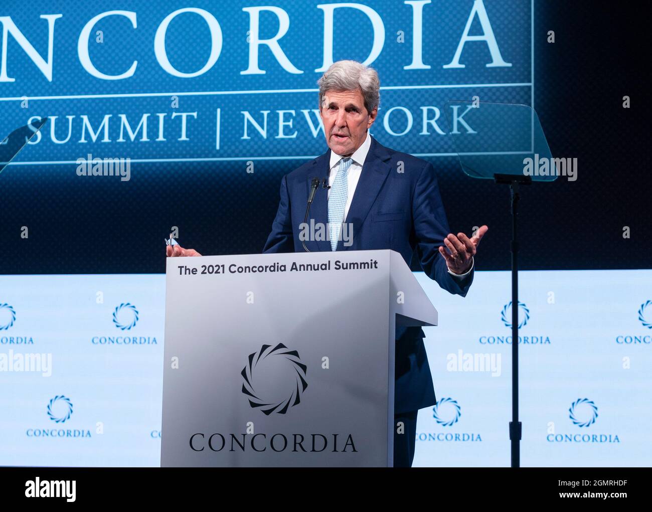 New York, USA. 20th Sep, 2021. U.S. Special Presidential Envoy for Climate John Kerry conversation with Ryan Roslansky, CEO of LinkedIn and Lisa Jackson, vice president of Environment, Policy and Social Initiatives of Apple during Concordia Summit 2021 at Sheraton Hotel in New York on September 20, 2021. They discussed the transition to a net-zero future. (Photo by Lev Radin/Sipa USA) Credit: Sipa USA/Alamy Live News Stock Photo