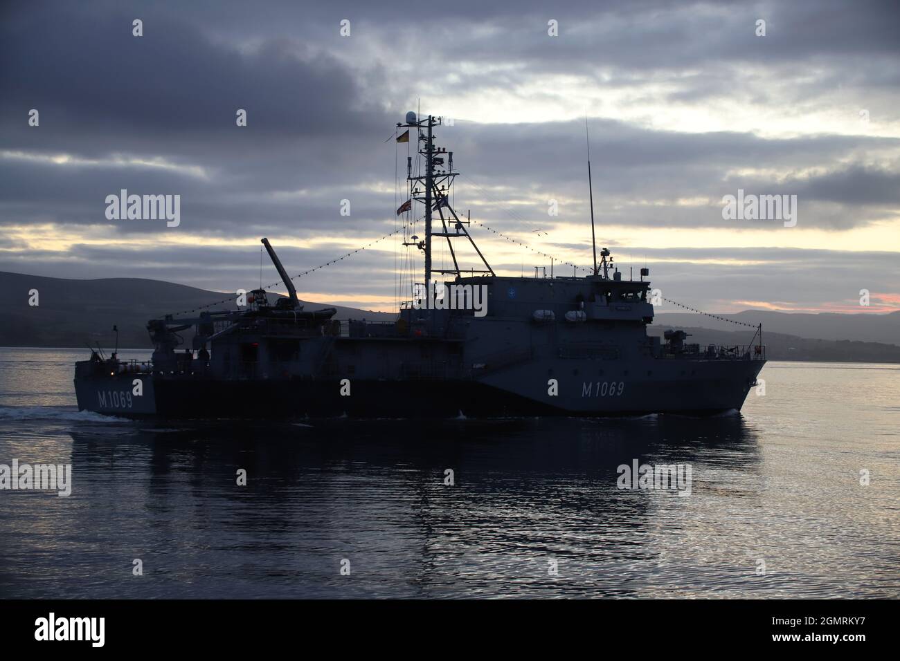 FGS Homburg (M1069), a Frankenthal-class (or Type 332) minehunter operated by the German Navy, passing Greenock on the Firth of Clyde, prior to participating in the military exercises Dynamic Mariner 2021 and Joint Warrior 21-2. Stock Photo