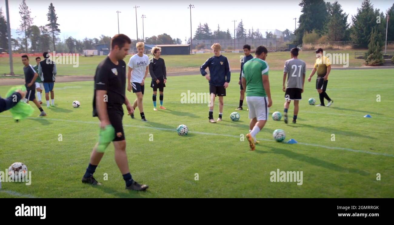 HOOD RIVER, the Hood River Valley High School boys soccer team at ...