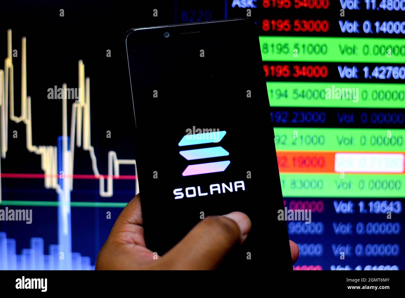 Solana coin hi-res stock photography and images - Alamy