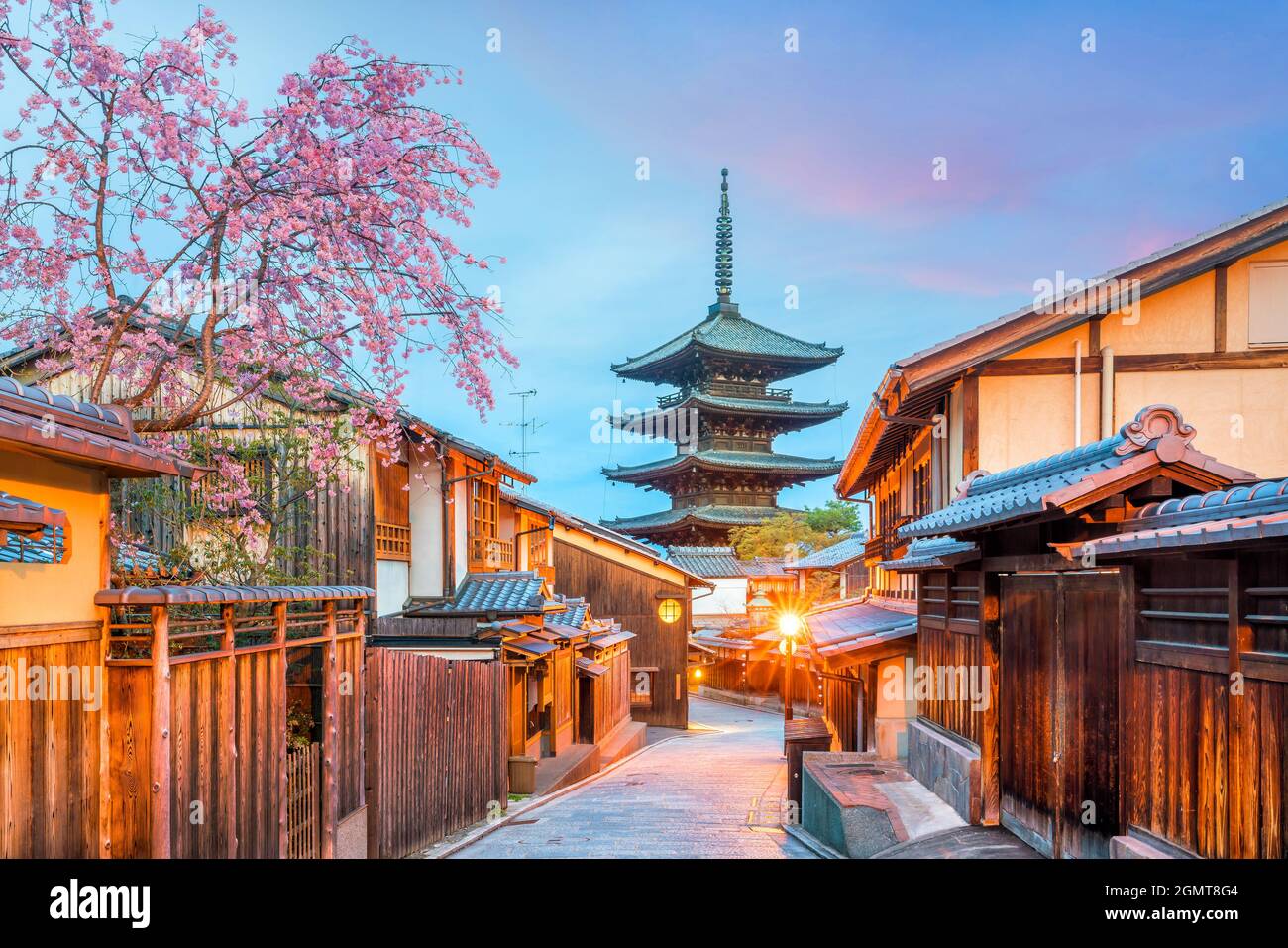 Old town Kyoto during sakura season in Japan Stock Photo - Alamy