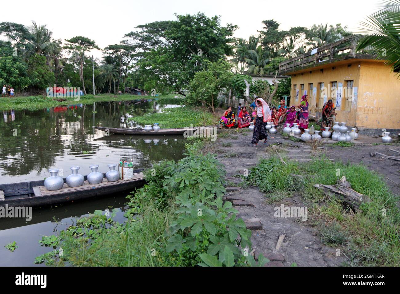 Dumuria upazila hires stock photography and images Alamy