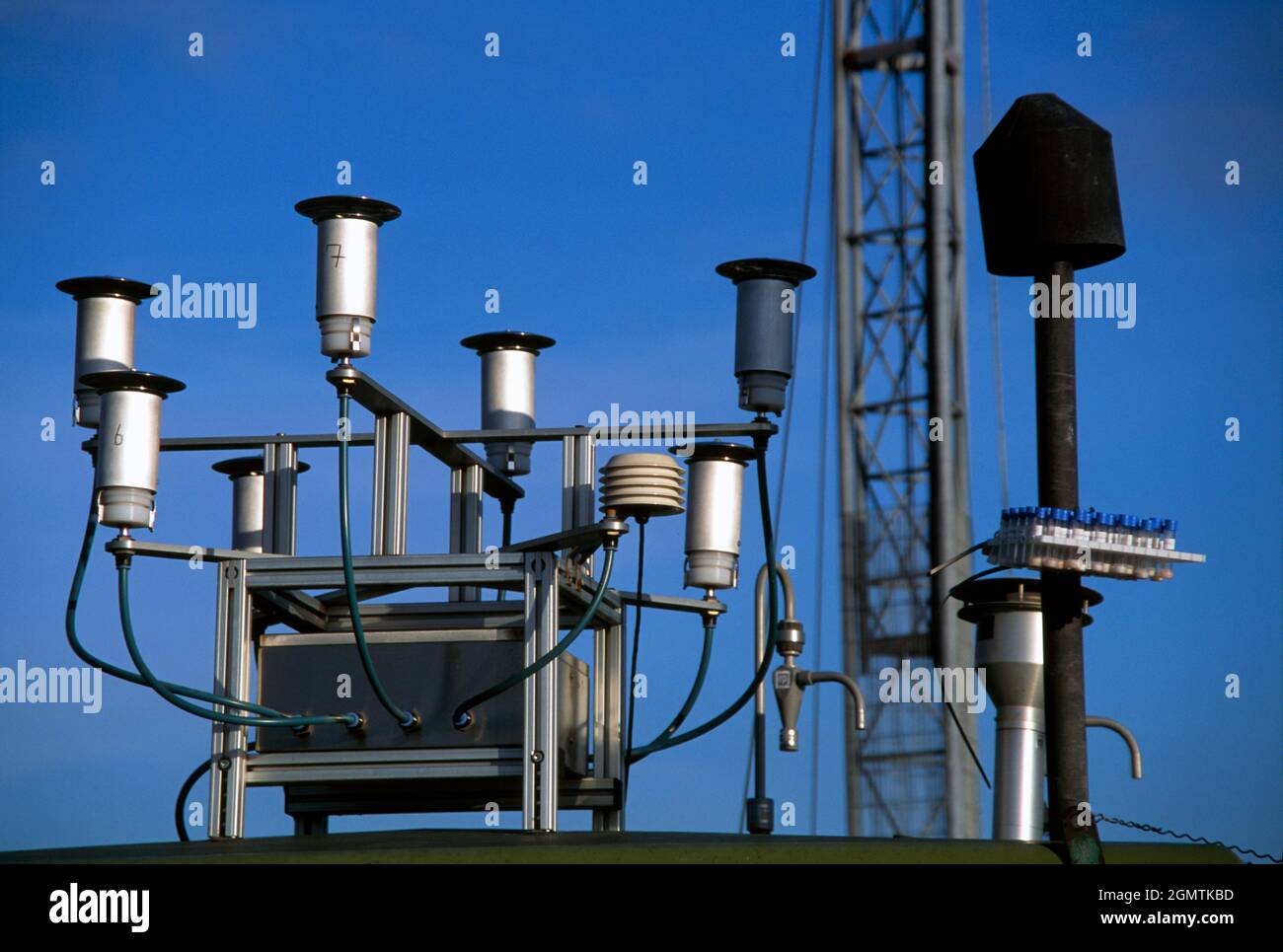 Air quality monitoring station hires stock photography and images Alamy
