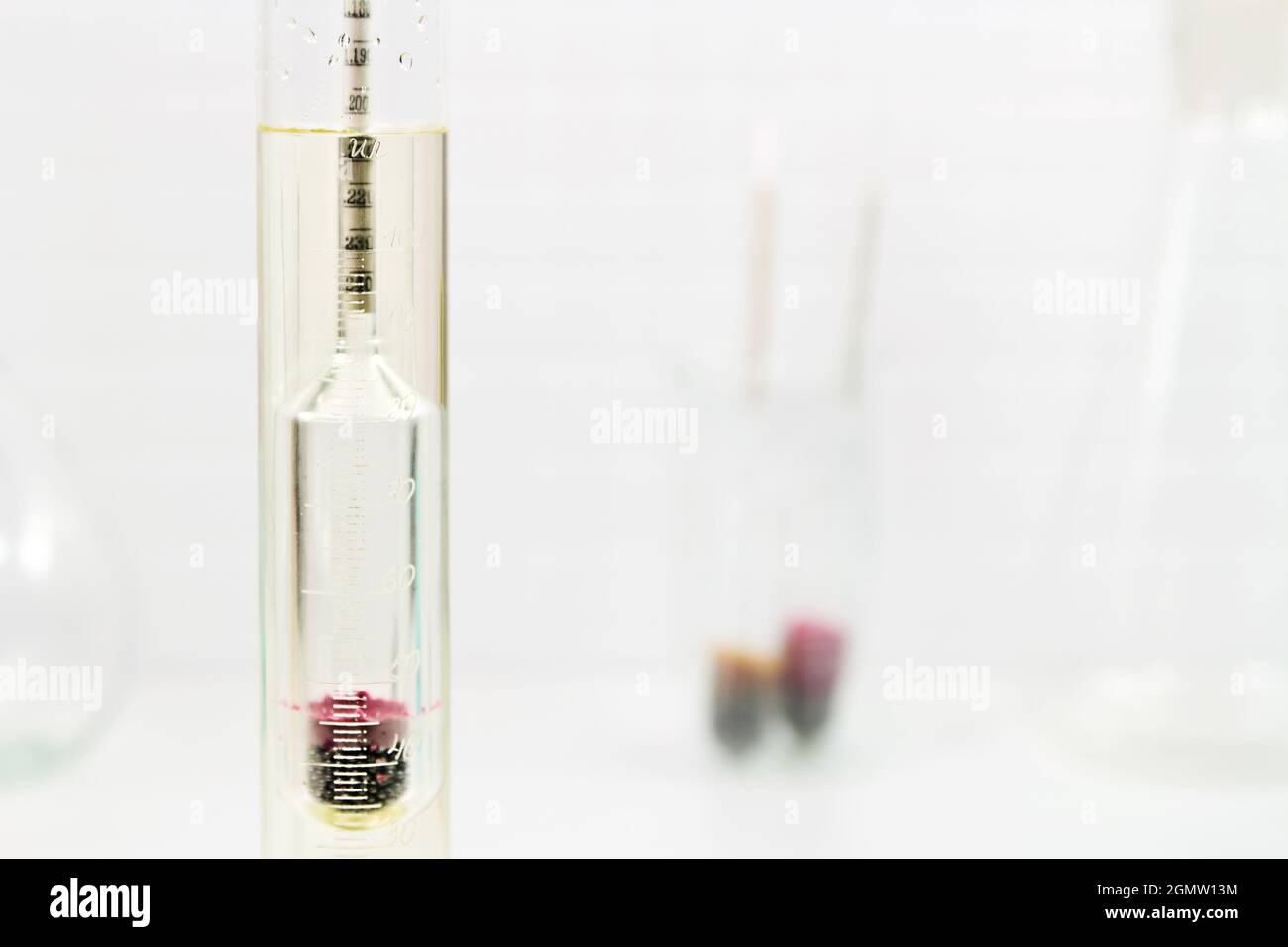 Method for measuring liquid density of glass densimeter hydrometer