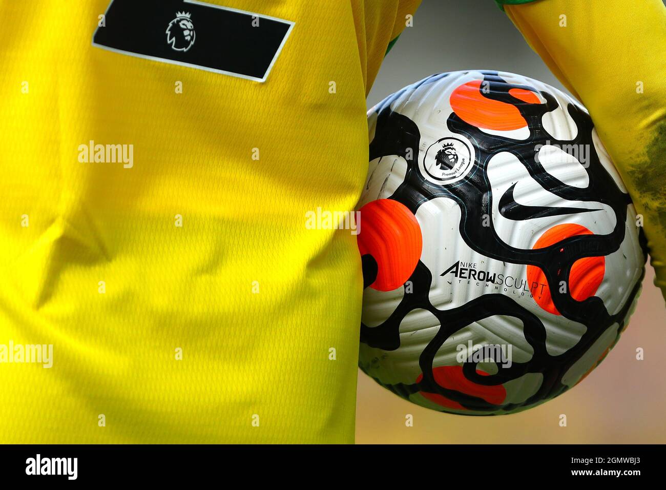 premier league nike strike