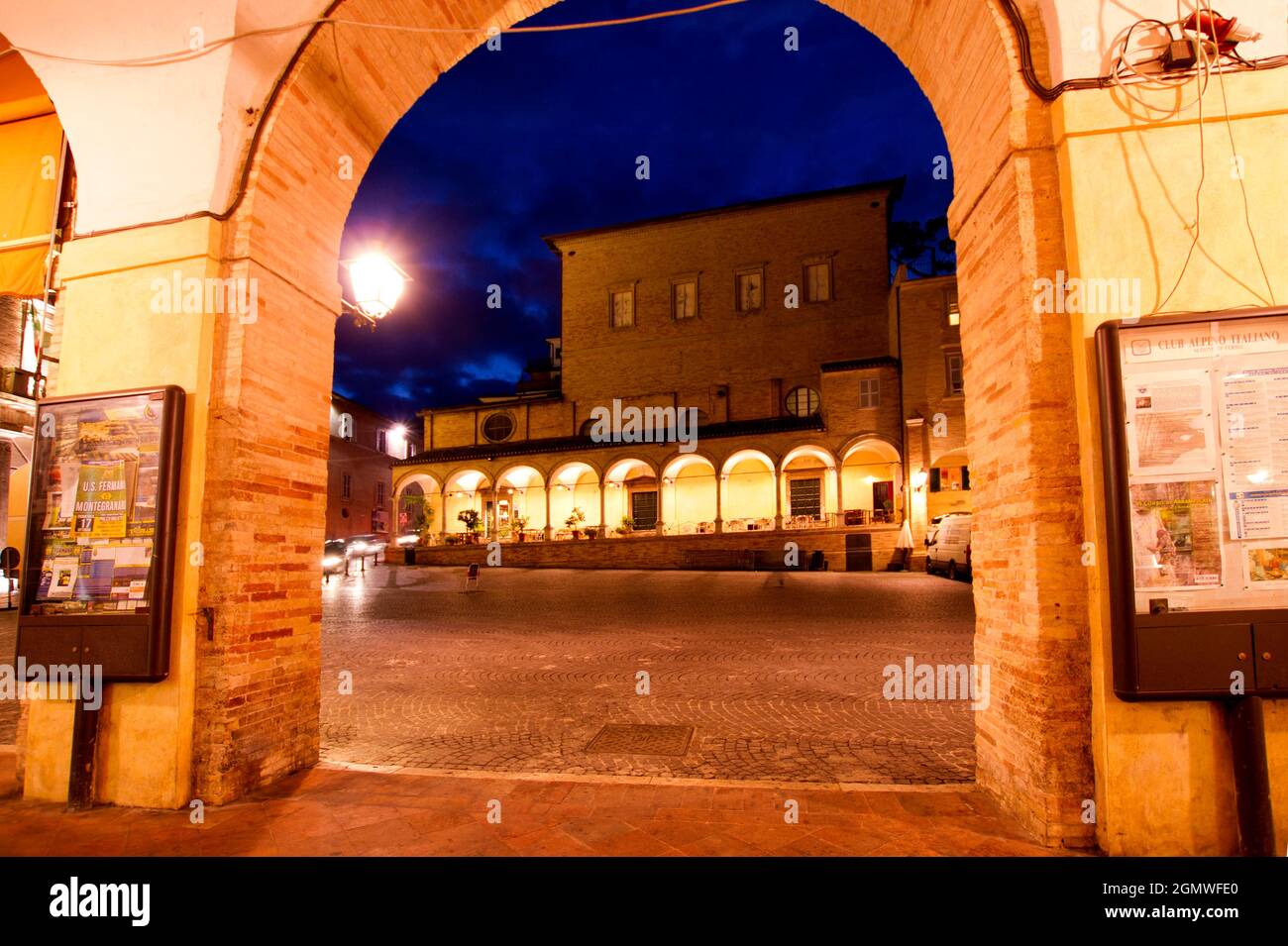 telecamera piazza del popolo fermo